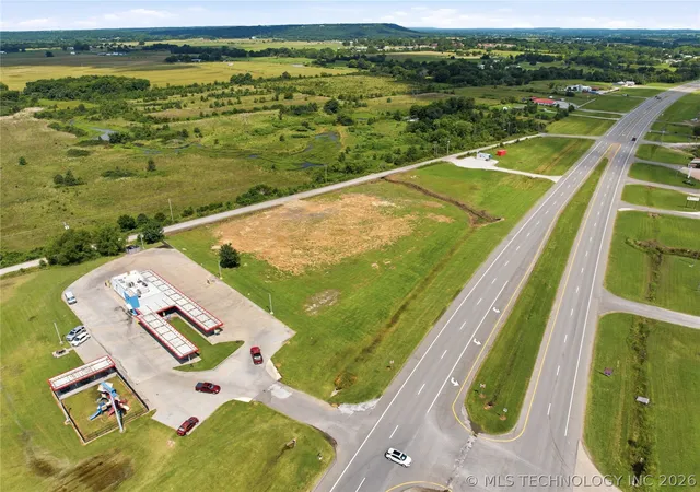 Homes for sale in Warner, OK | 622 S Hwy 2, Warner, OK 74469 | MLS# 2625400