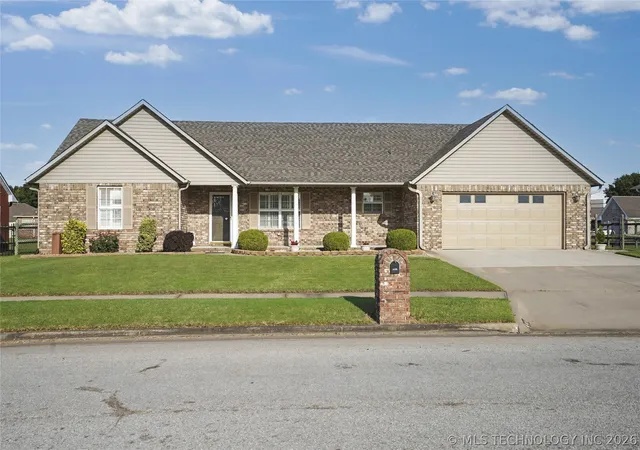 2nd image of 1404 S Oklahoma, Pryor, OK 74361 | MLS# 2625289