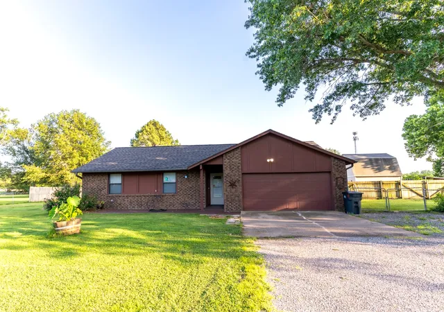Photo 1 of Sale Pending at 9202 E Misty Dr, Claremore, OK 74019 | MLS# 2625415 | Listing updated on 2026-08-25