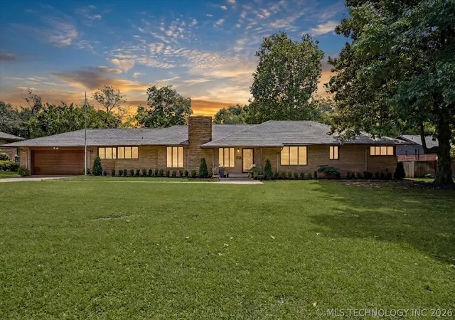 Photo 1 of Single family home for sale at 3215 S Evanston Ave, Tulsa, OK 74105 | MLS# 2625382 | Listing updated on 2026-08-27