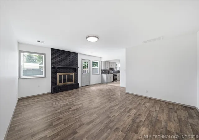 Photo 3 of Sale Pending at 8520 E 34th Street, Tulsa, OK 74145 | MLS# 2625384 | Listing updated on 2026-08-20
