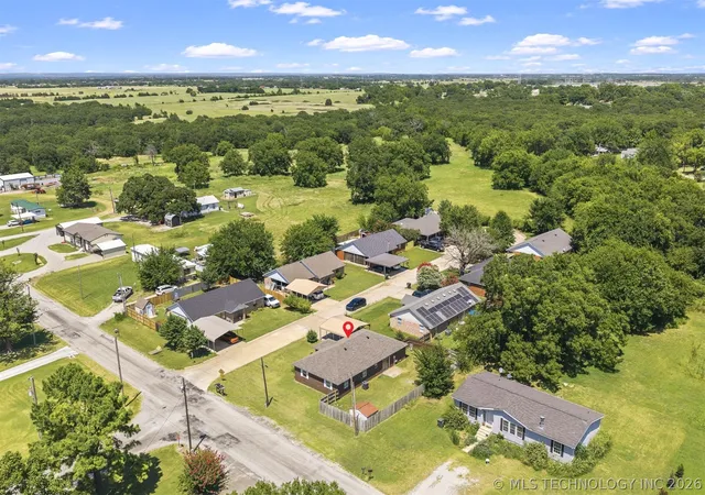 26th image of 366 Elm St, Lone Grove, OK 73443 | MLS# 2625274