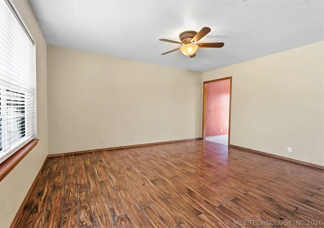 2nd image of 366 Elm St, Lone Grove, OK 73443 | MLS# 2625274