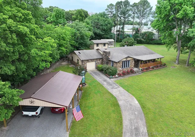 Photo 2 of Single family home for sale at 2487 S Muskogee, Tahlequah, OK 74464 | MLS# 2625390 | Listing updated on 2026-08-20