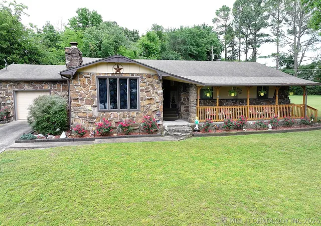 Photo 3 of Single family home for sale at 2487 S Muskogee, Tahlequah, OK 74464 | MLS# 2625390 | Listing updated on 2026-08-20