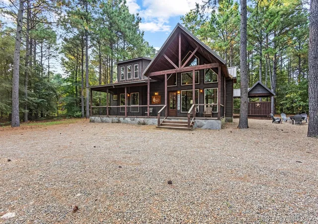 Photo 2 of Single family home for sale at 135 Stone Pine, Broken Bow, OK 74728 | MLS# 2624996 | Listing updated on 2026-08-21