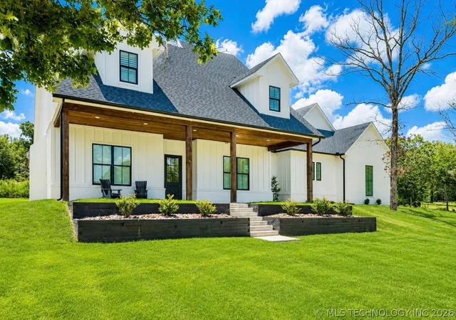Photo 2 of Single family home for sale at 135 Dixie Cvs, Eufaula, OK 74432 | MLS# 2619902 | Listing updated on 2026-08-20