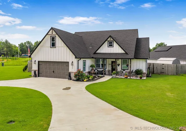 1st image of 330 Se 6th St N, Pryor, OK 74361 | MLS# 2625440
