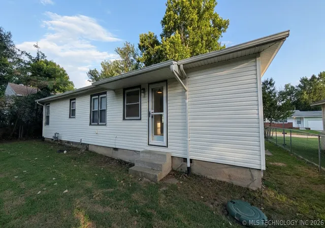 4th image of 214 W Urbana St, Broken Arrow, OK 74012 | MLS# 2625418