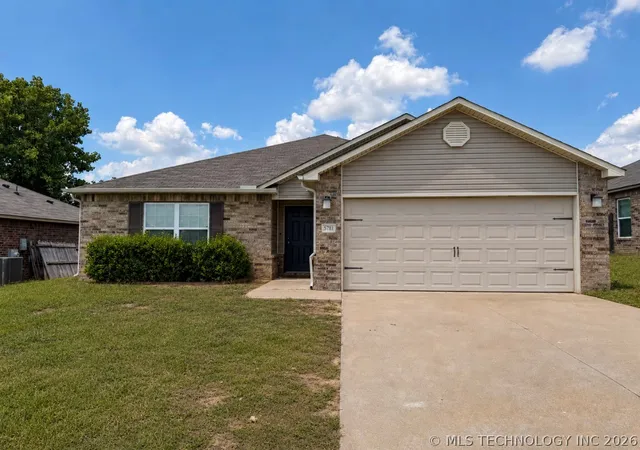 Homes for sale in Tulsa, OK | 5781 E 146 St S, Tulsa, OK 74008 | MLS# 2625460