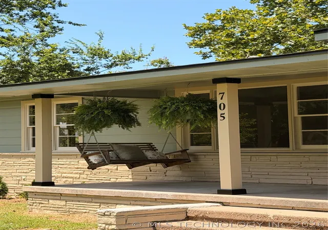 Photo 3 of Single family home for sale at 705 W Caddo, Wilburton, OK 74578 | MLS# 2625463 | Listing updated on 2026-07-29