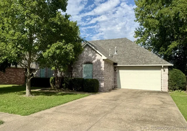 Photo 2 of Single family home for sale at 3085 Timbers Ln, Tahlequah, OK 74464 | MLS# 2619324 | Listing updated on 2026-08-20