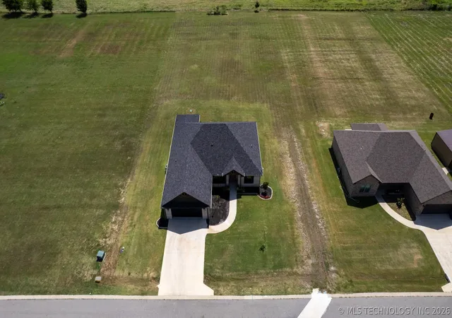 30th image of 302 Peachtree Rd, Calera, OK 74730 | MLS# 2625477