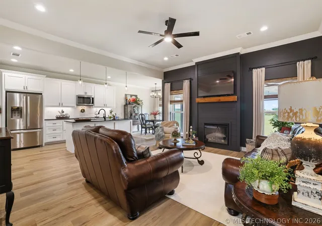 3rd image of 302 Peachtree Rd, Calera, OK 74730 | MLS# 2625477
