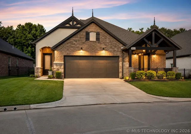 Photo 1 of Single family home for sale at 3632 S Redwood Dr, Broken Arrow, OK 74011 | MLS# 2625381 | Listing updated on 2026-08-20