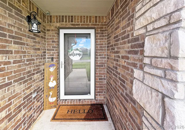 Homes for sale in Collinsville, OK | 13127 E 135th St, Collinsville, OK 74021 | MLS# 2625495