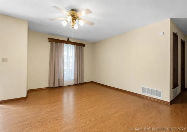 3rd image of 617 Wallace Nw, Ardmore, OK 73401 | MLS# 2625411
