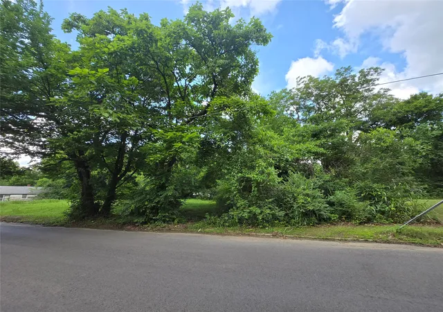 Photo 1 of Land for sale at 832 S Junction St, Muskogee, OK 74401 | MLS# 2625087 | Listing updated on 2026-07-28