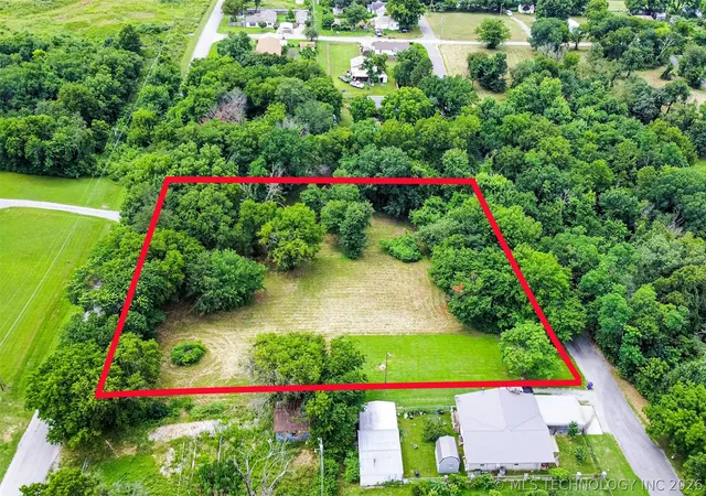 2nd image of 608 S Cherokee St, Locust Grove, OK 74352 | MLS# 2625533