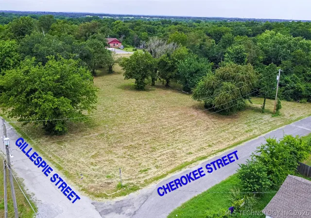 5th image of 715 S Cherokee St, Locust Grove, OK 74352 | MLS# 2625536