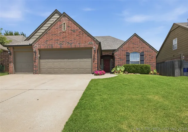 1st image of 2716 W Pensacola St, Broken Arrow, OK 74011 | MLS# 2625549