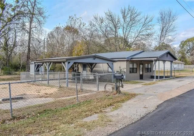 2nd image of 406 Se I St, Antlers, OK 74523 | MLS# 2625567