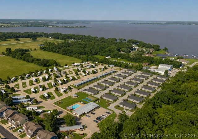 7th image of 216 Springwater Ln, Monkey Island, OK 74331 | MLS# 2625637