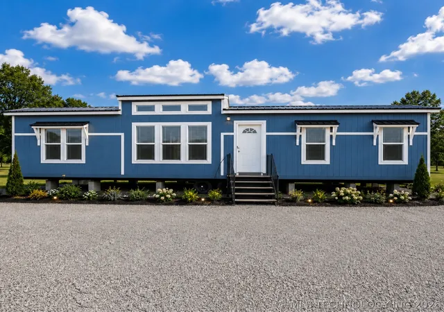 1st image of 205 Springwater Ln, Monkey Island, OK 74331 | MLS# 2625643