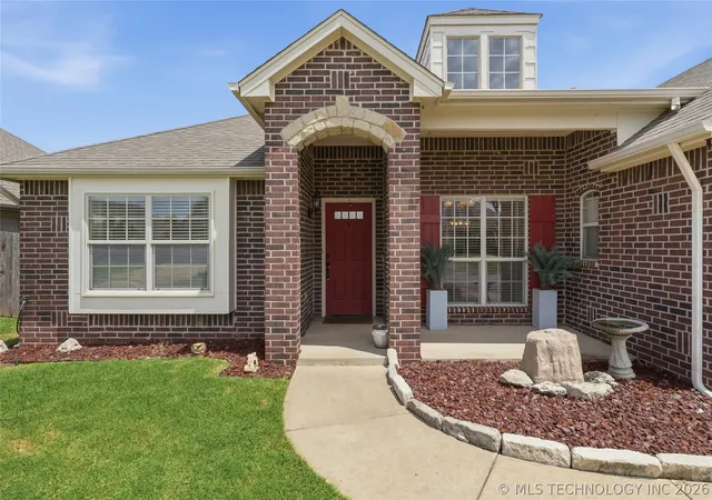 Homes for sale in Broken Arrow, OK | 20593 E 45Th St S, Broken Arrow, OK 74014 | MLS# 2619356