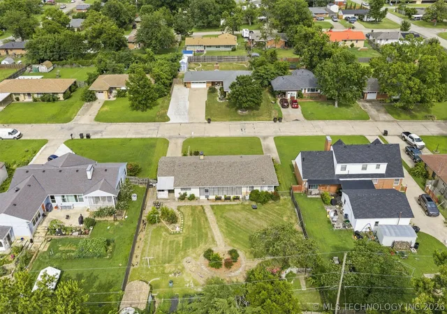 Photo 40 of Single family home for sale at 225 Se Rockwood Ave, Bartlesville, OK 74006 | MLS# 2625665 | Listing updated on 2026-08-24