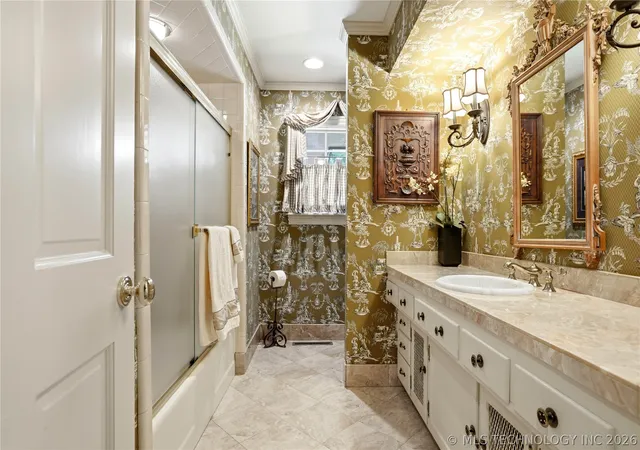 Photo 5 of Sale Pending at 3615 Country Clb Dr, Muskogee, OK 74403 | MLS# 2625200 | Listing updated on 2026-08-24
