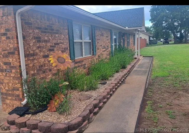 Photo 1 of Single family home for sale at 1903 N 11th Street, Mc Alester, OK 74501 | MLS# 2625654 | Listing updated on 2026-08-20