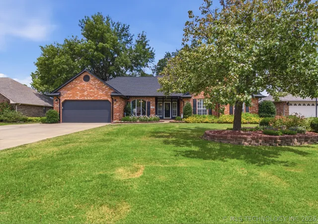 Homes for sale in Muskogee, OK | 3306 Cromwell, Muskogee, OK 74403 | MLS# 2624902