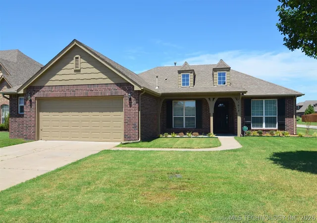 Photo 1 of Sale Pending at 11613 E 105th Street N, Owasso, OK 74055 | MLS# 2625650 | Listing updated on 2026-08-25