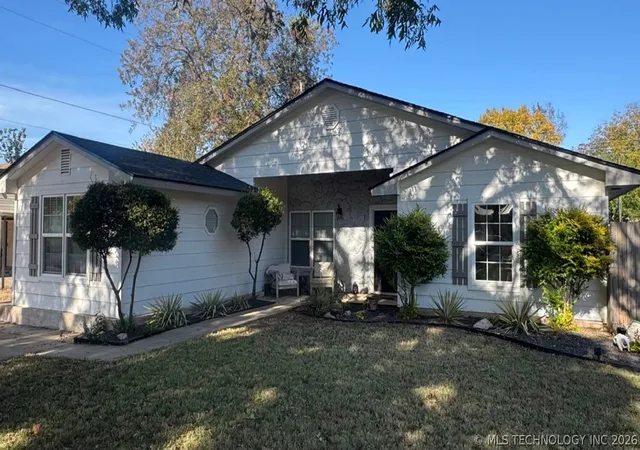 1st image of 124 N Sunset, Madill, OK 73446 | MLS# 2625652
