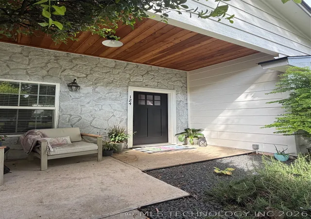 2nd image of 124 N Sunset, Madill, OK 73446 | MLS# 2625652