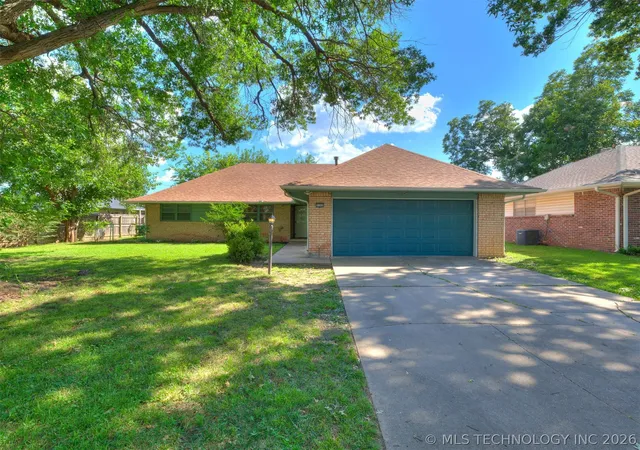 Photo 1 of Sale Pending at 9260 E 32nd Place, Tulsa, OK 74145 | MLS# 2625658 | Listing updated on 2026-08-28