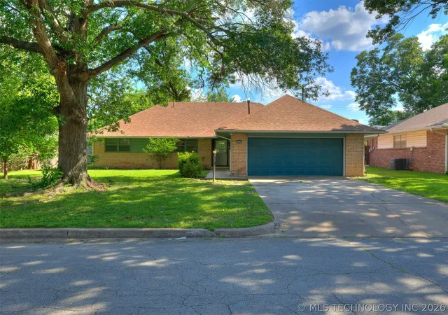 Photo 5 of Sale Pending at 9260 E 32nd Place, Tulsa, OK 74145 | MLS# 2625658 | Listing updated on 2026-08-28