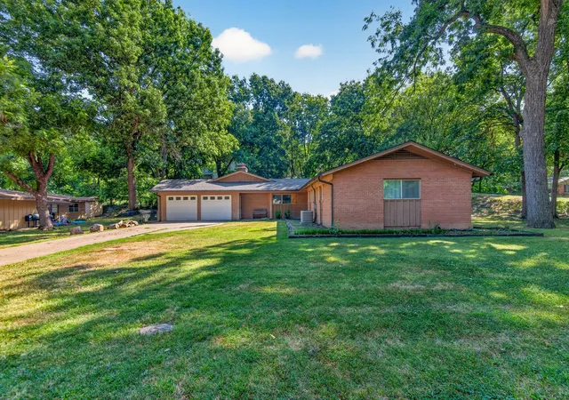 2nd image of 1312 Brookside, Bartlesville, OK 74006 | MLS# 2625303