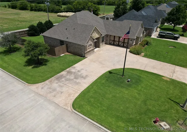 3rd image of 401 Wandering Wy, Ardmore, OK 73401 | MLS# 2625793