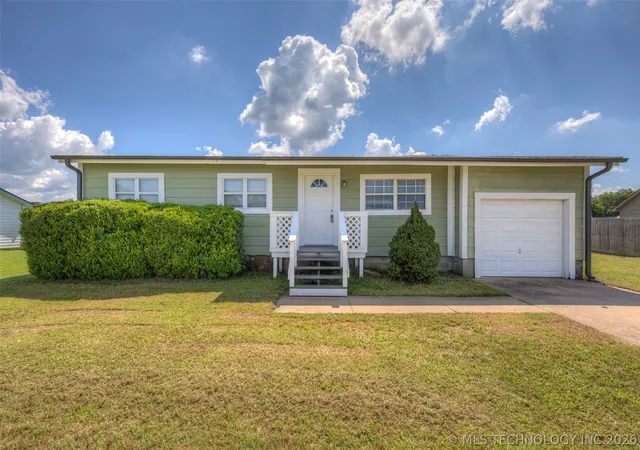 Homes for sale in Collinsville, OK | 11737 N 194th Eastavenue, Collinsville, OK 74021 | MLS# 2625809