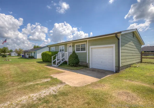Homes for sale in Collinsville, OK | 11737 N 194Th Eastavenue, Collinsville, OK 74021 | MLS# 2625809
