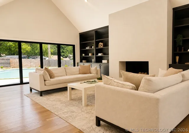 Photo 2 of Sale Pending at 4717 S Atlanta Pl, Tulsa, OK 74105 | MLS# 2625727 | Listing updated on 2026-08-20