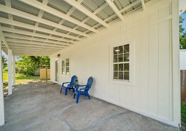 4th image of 137 W Cheyenne Ave, Vinita, OK 74301 | MLS# 2625773