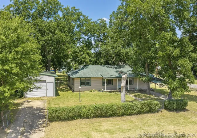 1st image of 1001 C Se, Ardmore, OK 73401 | MLS# 2625409