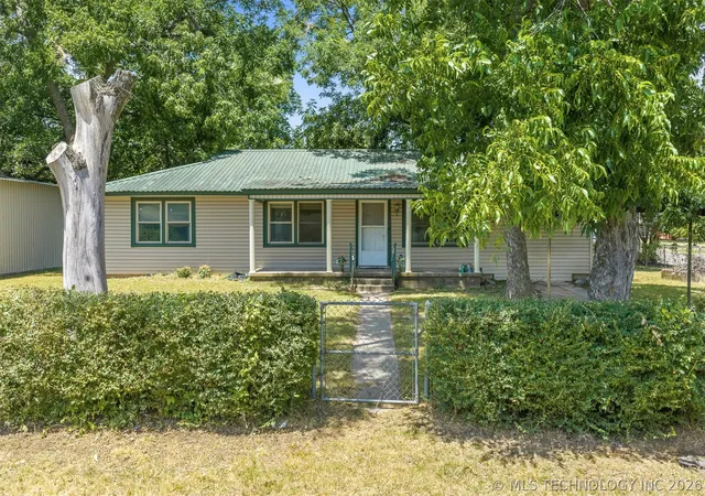 2nd image of 1001 C Se, Ardmore, OK 73401 | MLS# 2625409