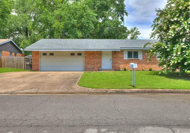 1st image of 708 W Atlanta Ct, Broken Arrow, OK 74012 | MLS# 2625866