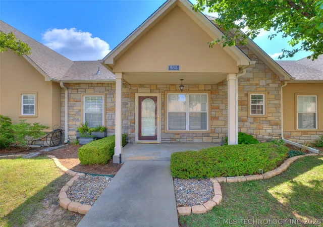 3rd image of 513 S Desert Palm Ave, Broken Arrow, OK 74012 | MLS# 2625862