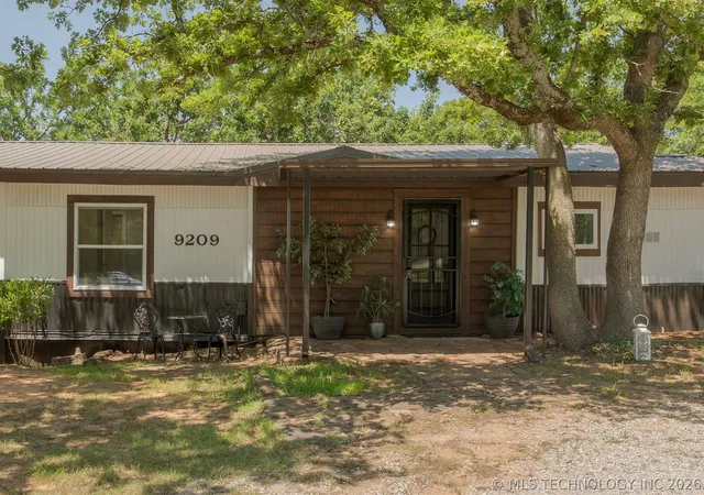 Photo 4 of Single family home for sale at 9209 Sleepy Holw Dr, Newalla, OK 74857 | MLS# 2625892 | Listing updated on 2026-08-20