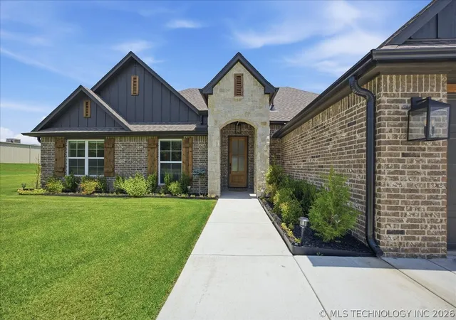 4th image of 10860 E 450 Rd, Claremore, OK 74017 | MLS# 2625360